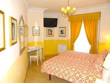Hostal Adriano, Madrid