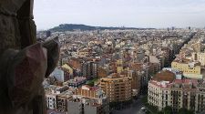 Barcelona: Affordable hotels near top attractions