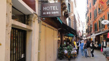 Venice: 5 cute and cozy hotels from our guide under $125