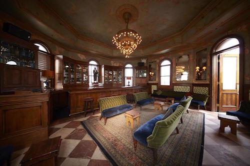 Jane Hotel