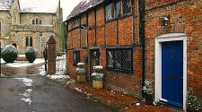 Lingfield: Take a day trip from London to a Wealden village