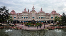 Should you visit Disneyland Paris? Some thoughts on a Goofy day trip…