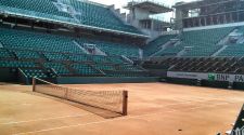 Tennis and history on the outskirts of Paris