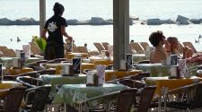 Barcelona cheap eats: 3 outdoor patios for tapas