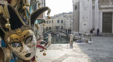 Venice Carnival: 10 ways to save money and see more