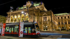 Buying cheap tickets to the Vienna State Opera House